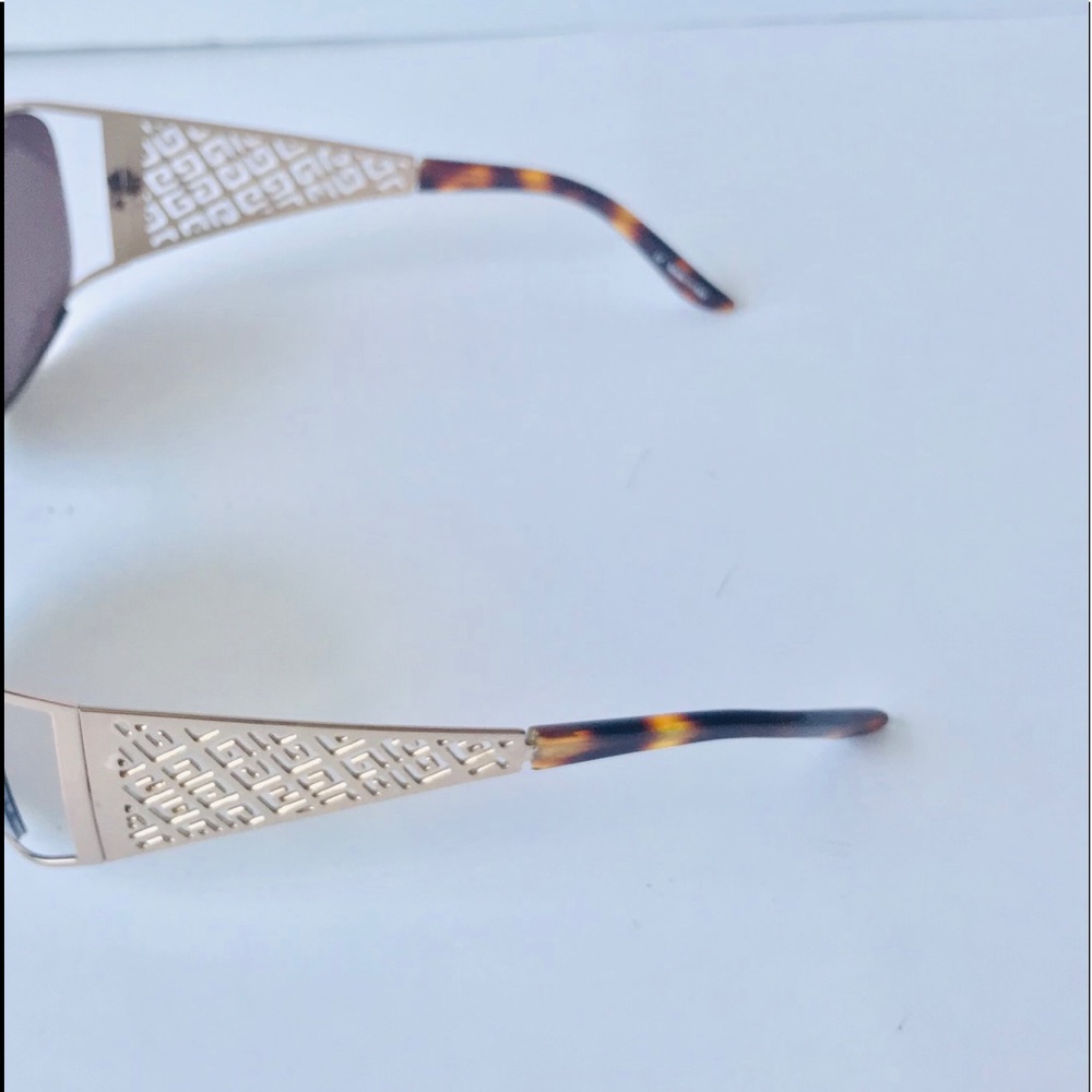 Givenchy | sunglasses - Picture 4 of 8